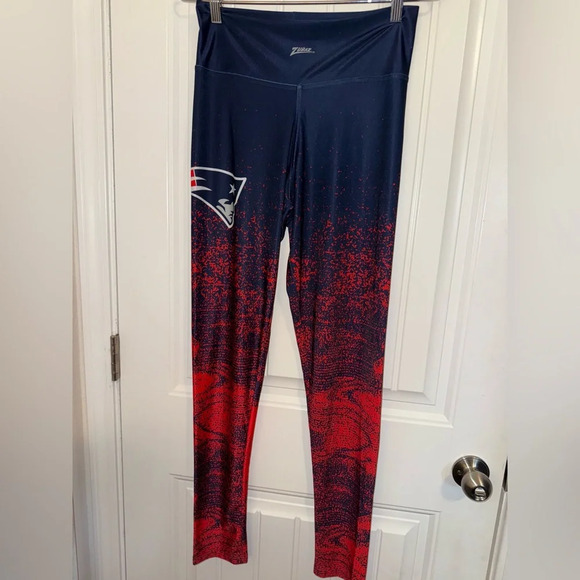 NFL Blue and Red Gradient Leggings with Team Pattern - Picture 2 of 10